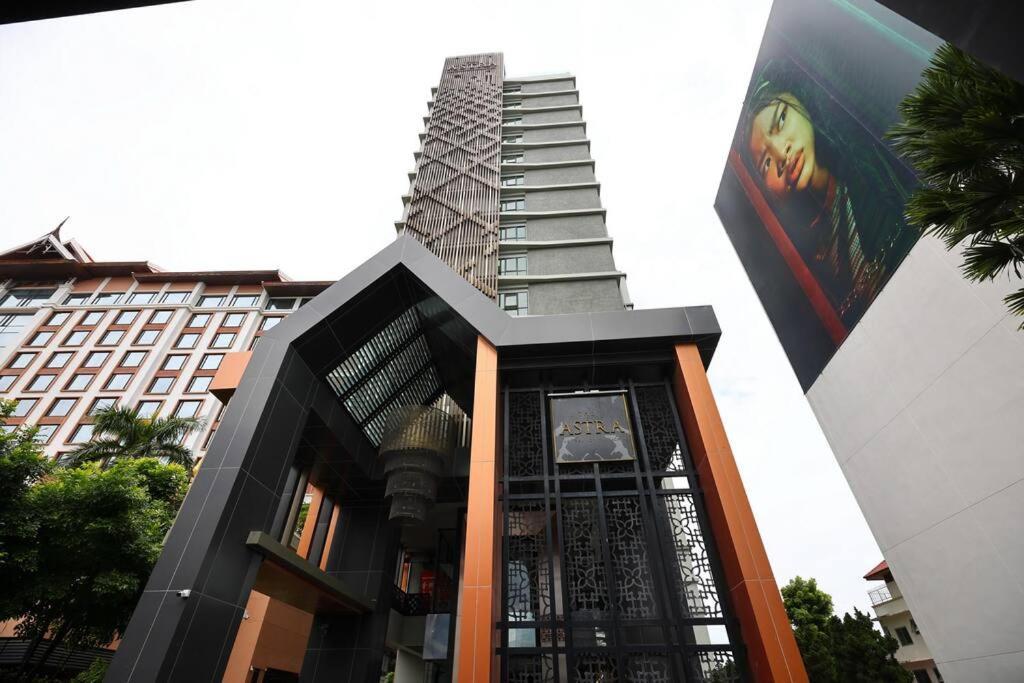 Luxury In Down Town Apartment